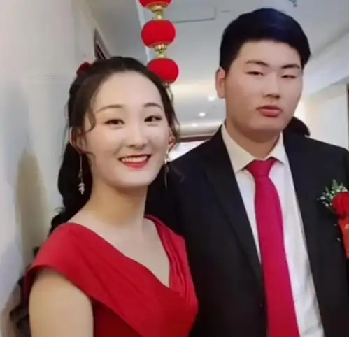 悲伤的陈亚男,和大衣哥儿子结婚后的委屈,远比你想得更巨大