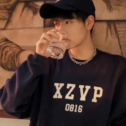 头像帅气的男生哦