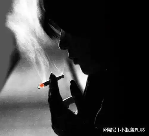 被欲望吞噬的人生小故事