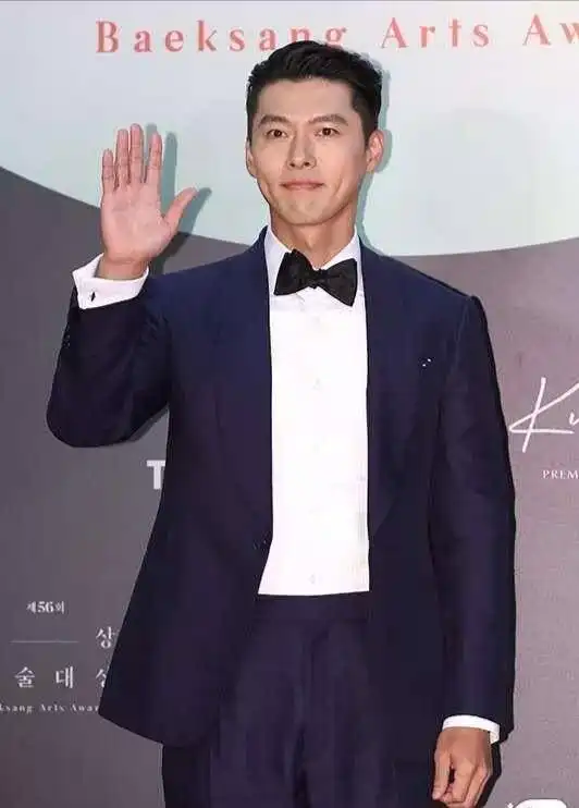 被爆恋爱后玄彬首露面,同框孙艺珍全程保持距离,一脸严肃无笑容