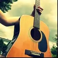 弹吉他的男生帅气头像大全不要靠失恋来成熟自己