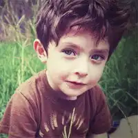 稚嫩孩童qq女生头像答案藏在永不停息的脉搏里