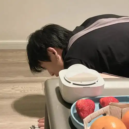 头像大全丨也只是对那场无结果的付出和被浪费的炙热的爱耿耿于怀罢了