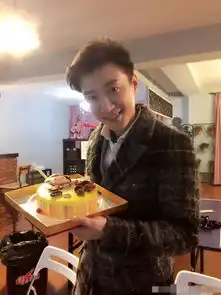 粉色男生乔任梁,32岁冥寿粉丝举行追思会,多名好友出镜缅怀