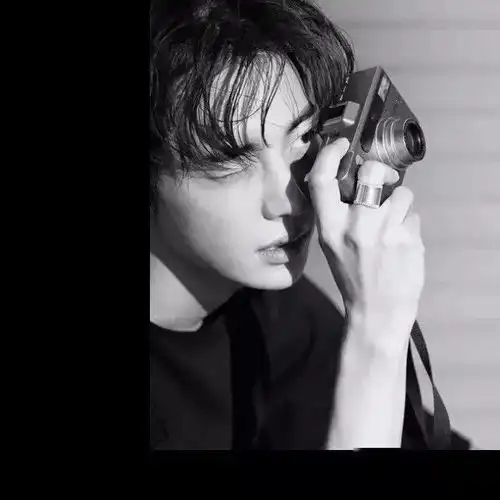 见到喜欢的人时第一件事是做什么