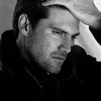 欧美黑白成熟头像欧美成熟男黑白头像