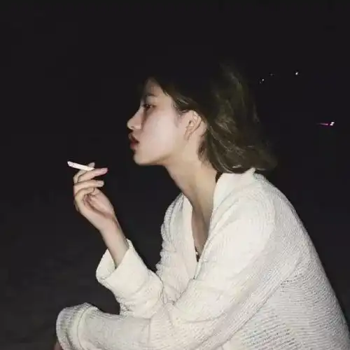 女头其实你一点都不配拥有我的痴狂
