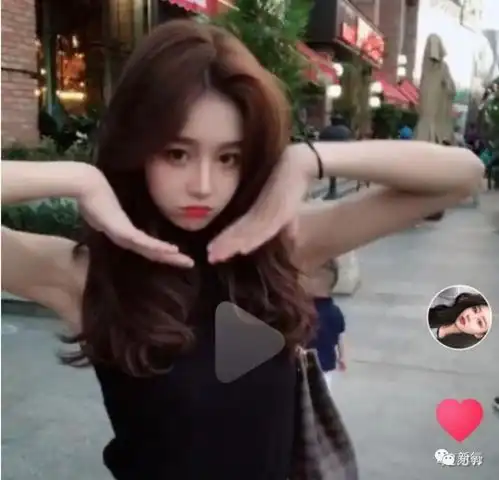 仅靠10秒视频就斩获1200万宅男的网红,17岁整到妈妈不认识了