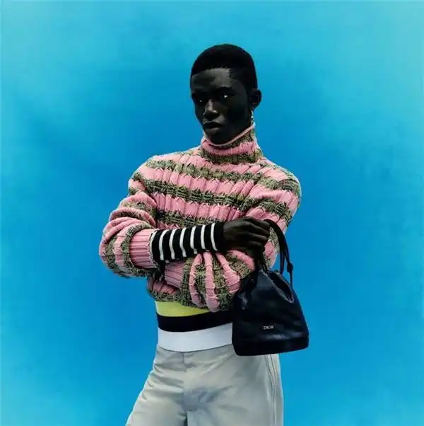 与艺术家合作呈现迪奥夏季男装广告大片