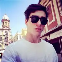 欧美小鲜肉男生头像个性帅气很迷人