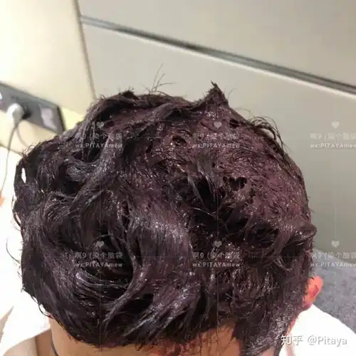 黄皮男生染什么颜色的头发低调又显白