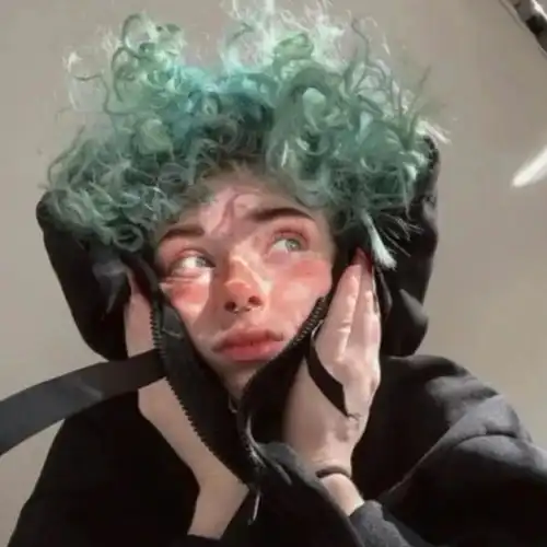 头像欧美风格女生头像,自由且随性