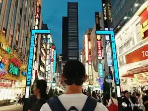 那些看起来像网红的男生,背地里却......