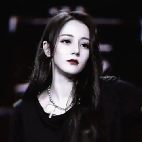 头像千玺和热巴都是美人呀