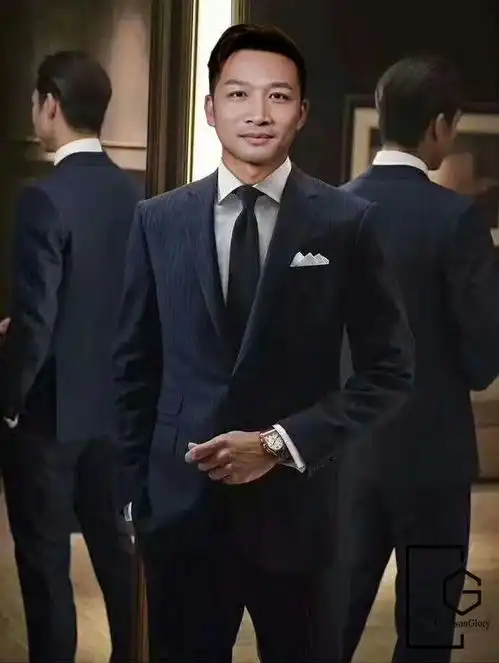 男人的西装除了标配衬衫西裤领带等,还能怎么搭,你知道吗