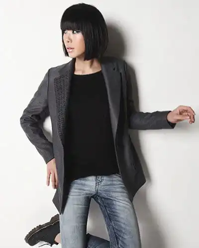 男人打扮,女人英俊