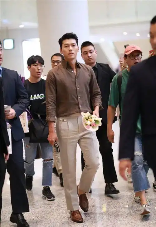 男人一过35岁,这4种裤子尽量不要碰,邋遢一点也不上档次