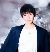 一直觉得马伊琍短发气质挺好,发现40岁袁泉新剪发型居然更有气质