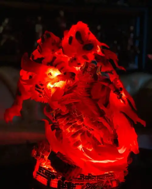 海迷最讨厌的男人出手办了,关灯后就是一团岩浆,瞬间不想买了