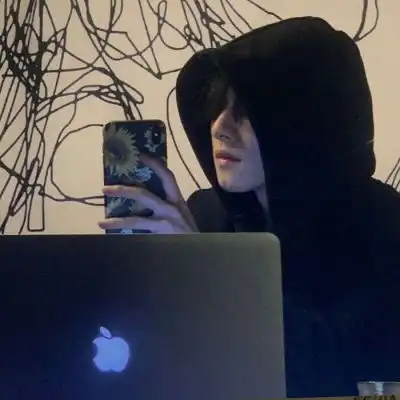 苏瓷成熟高冷男头优质成熟时尚高冷超酷