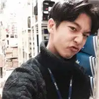 庆幸你来自远方不清楚我的过往男生头像