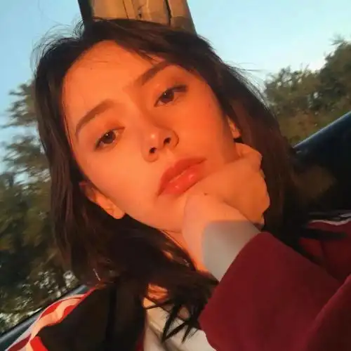 头像你身上有她的香水味一闻就没我的贵