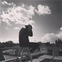 梦见喜欢的人死了,自己哭的很伤心,还在心里祈祷要死也是自己死本人单身,可以说是暗恋吧求解