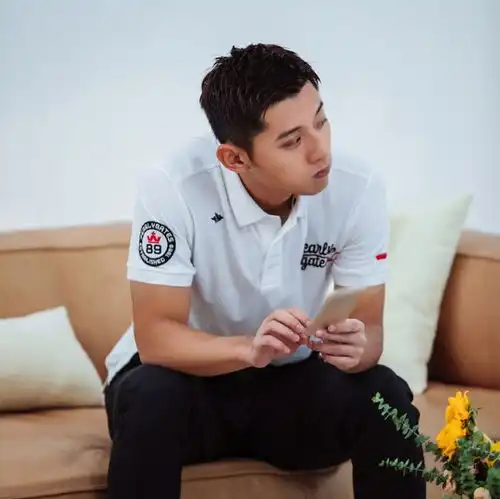 金晨婉拒张继科后,和第二任男嘉宾约会,男生正脸被曝光