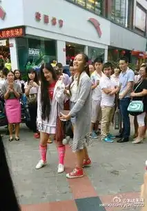 北京彩虹地铁现男男求婚不送钻戒送手表