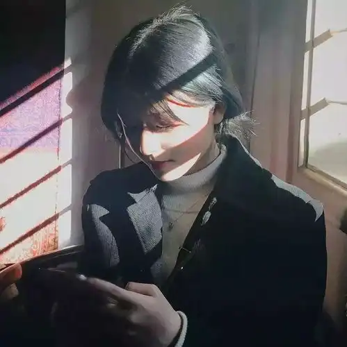 头像篇我想怎样活在这个世界上,与这个世界无关