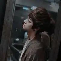 男生头像孤独难过时候只想找个肩膀