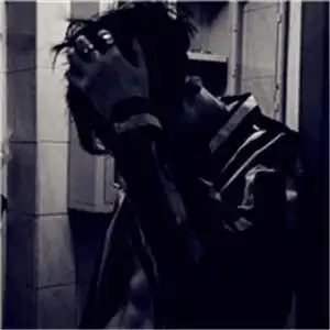 男生黑白抽烟头像有的苦恼怎么可能离开香烟呢