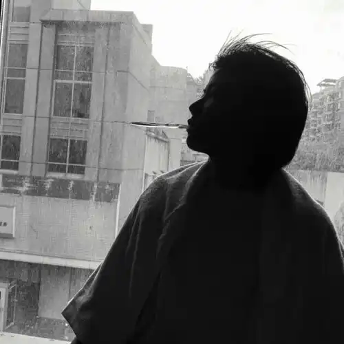 男头丨我在俗世仰望应如是