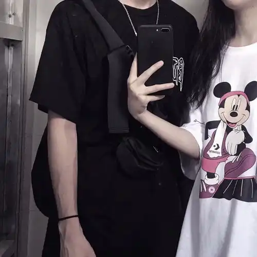 我想要一对情侣头像,不露脸不要太幼稚,清新又霸气的那种