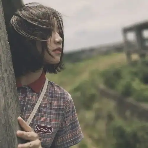 小众高级女生头像今天要做的事假笑假礼貌假开心