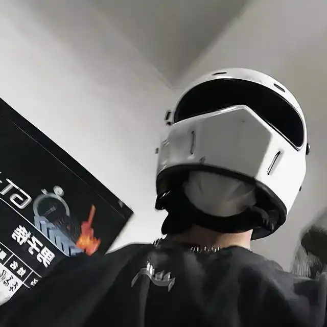 超酷不露脸的真人男生头像