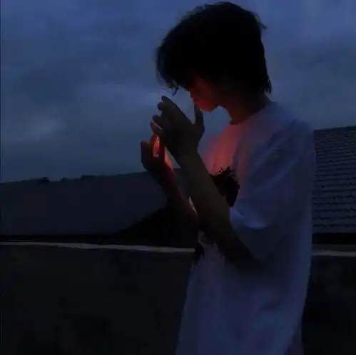 头像什么时候才能燃起对生活的兴趣