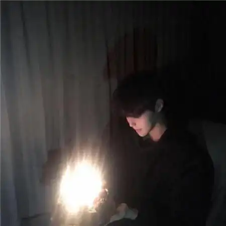 颓废的男生qq头像图片,女生为什么喜欢颓废的男生