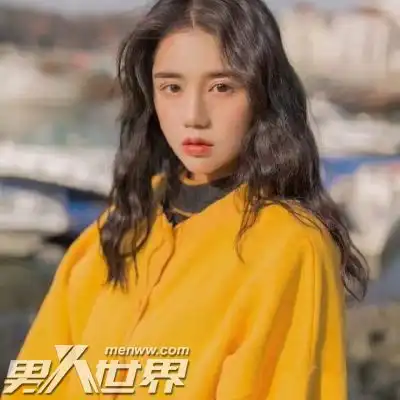闺蜜和前男友玩的很好他俩频繁联系让我很尴尬