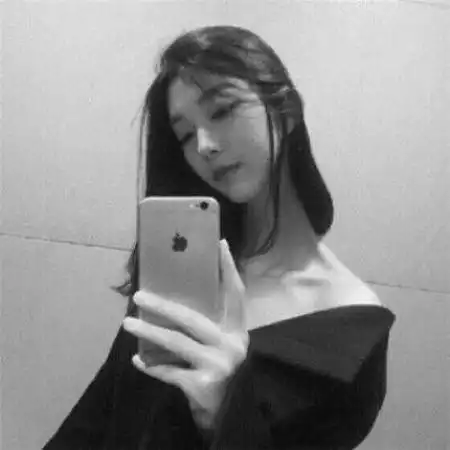 微信情侣头像一男一女真人版眼前人是心上人