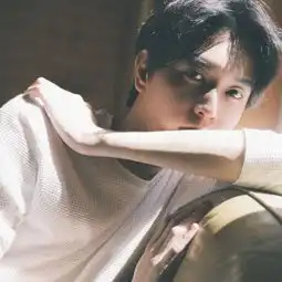 2018最潮qq头像男生霸气超拽我们都是在夜里崩溃过的俗人