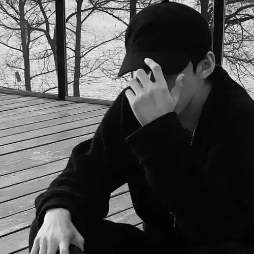 真人男头黑白世界小众独立