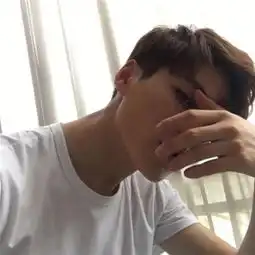 阳光少年男生微信图像30