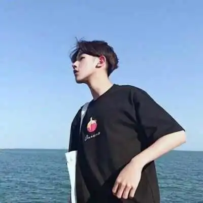 嚣张的微信网名男生霸气谁与争锋可爱点