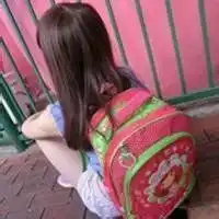 背书包的女生头像测面微信头像图片大全