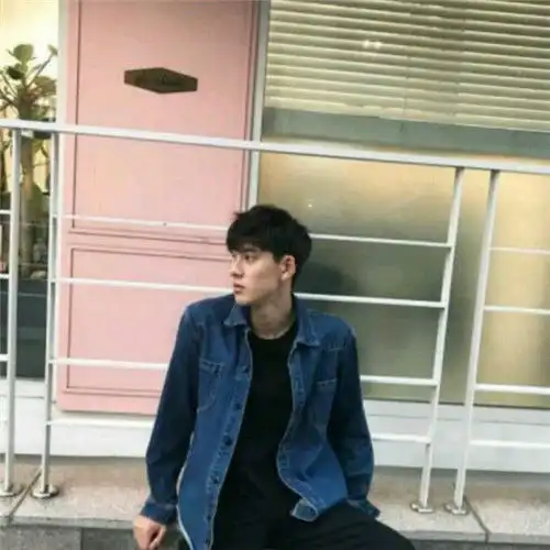 拽霸气酷帅男生头像,那刺眼的帅,是男人向你宣战