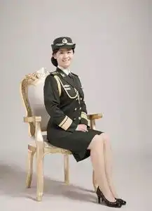 励志丨超级变变变,杀马特入伍变身型男靓妹