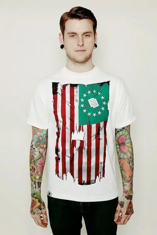 欧美男生霸气纹身