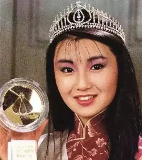 54岁的张曼玉女神活的太放肆