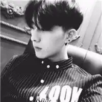 冷酷伤感的黑白男生头像我的世界再无色彩